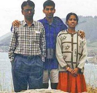 Regunatha Pichai with his wife and son Sundar Pichai.